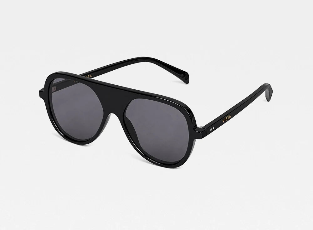 Classic Aviator Style Sunglasses